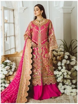 ASIM JOFA  Suit with heavy embroidery